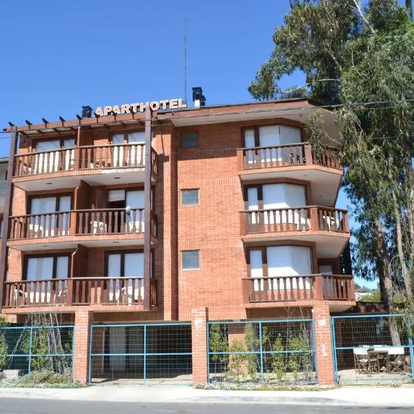 Linda Vista Apart Hotel، فندق في كونكون