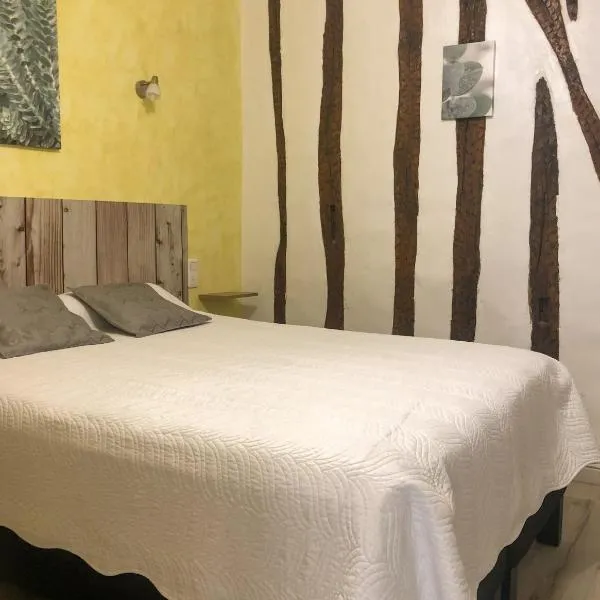 Logis Hôtel Restaurant Métropole, готель у місті Міранд