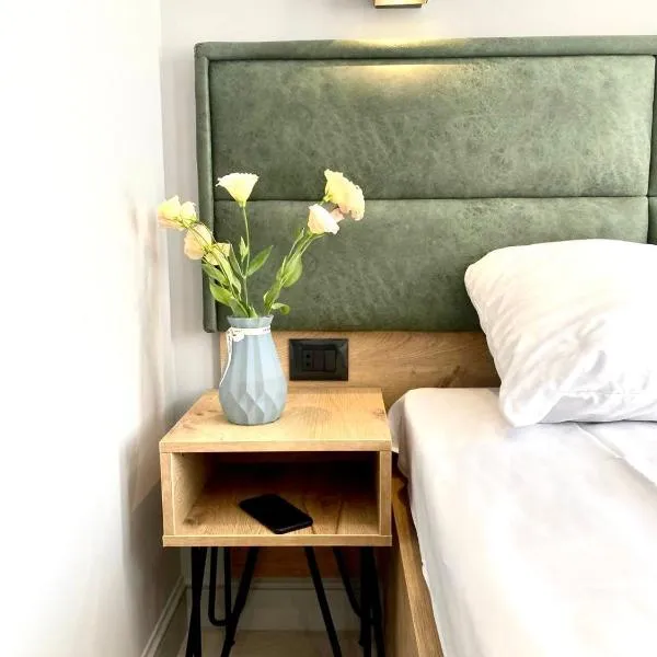 Апарт-отель Nine Rooms, hotel v Jerevanu