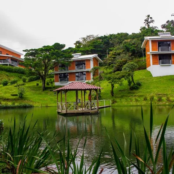 Burbi Lake Lodge Monteverde, hotel en Monteverde