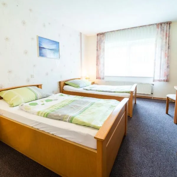 Gästezimmer 4 im Landgasthaus Lindenhof, hotel en Oberlangen