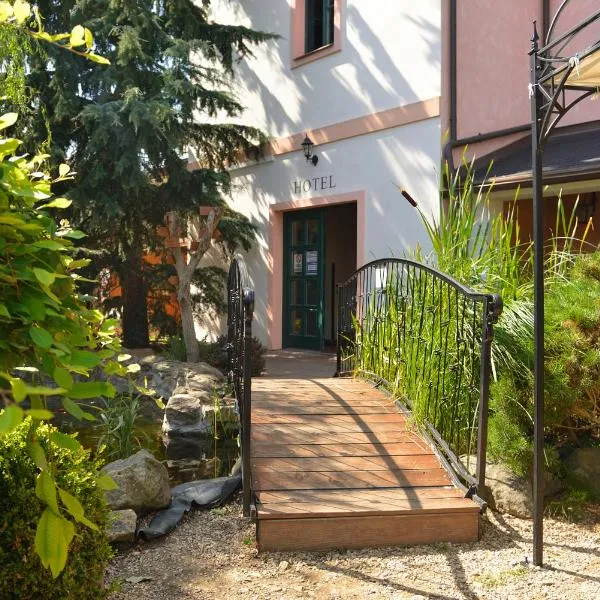 Hotel Via Ironia, hotel ve Vysokém Mýtě