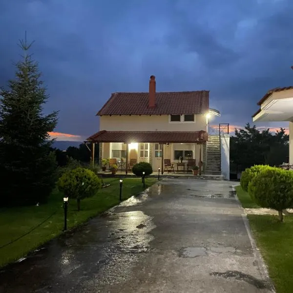 Guesthouse Anestis, hotel in Angistron