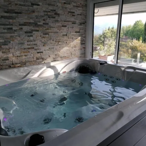 Izeaux에 위치한 호텔 Adorelys séjour bien être - spa et massage inclus