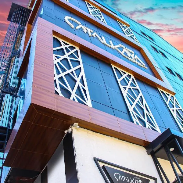 Grand Catalkaya Hotel, מלון בYarımca