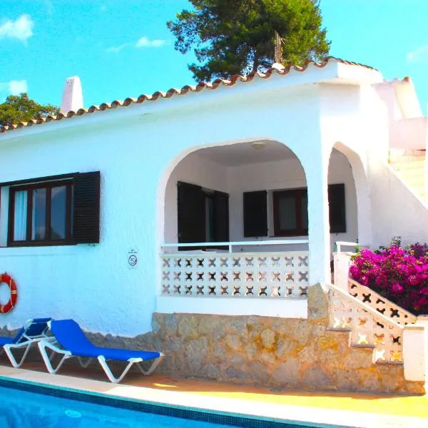 Villa Celia, hotel v destinácii Son Bou