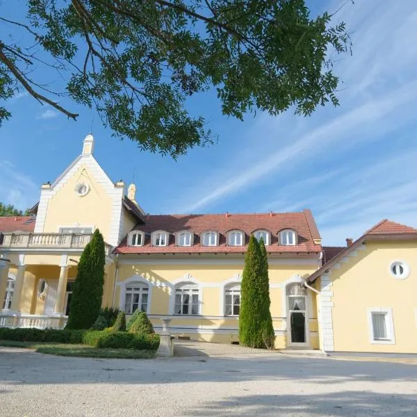 Rosenberg Kúria, hotell sihtkohas Vasszécseny