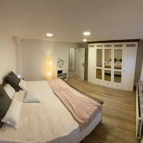 Schöne Wohnung mit Garten beim Outletcenter 5 km, Hotel in Boostedt
