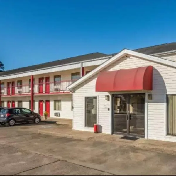 Rodeway Inn, hotel in Caddo Valley