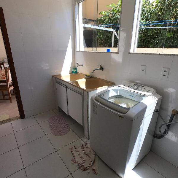 Casa 300m², dois andares, 4 suites a 150m da praia - Foto 3