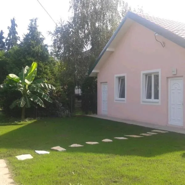 Apartman Garden House, hotel v destinaci Voždivac