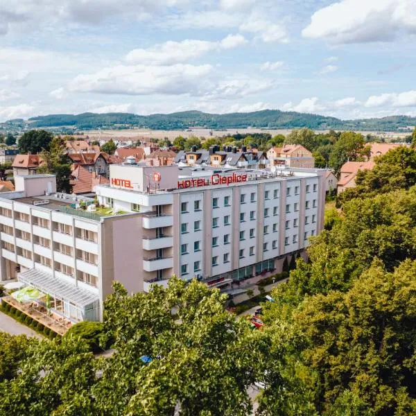 Hotel Cieplice MEDI & SPA、イェレニャ・グラのホテル