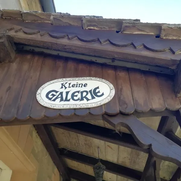 Kleine Galerie Apartment für 3 mit Küche Kamin Netflix Parken und Hofladen, ξενοδοχείο σε Steinhöfel