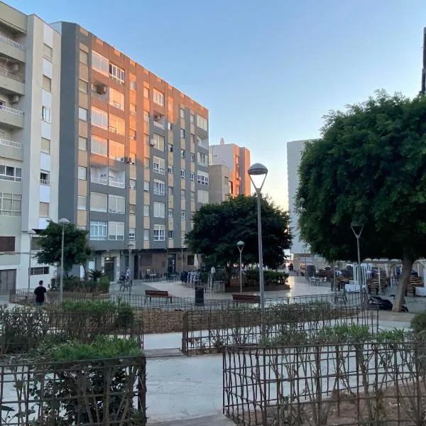 Paseo marítimo Almeria Zapillo Daniel, hotel a Almería