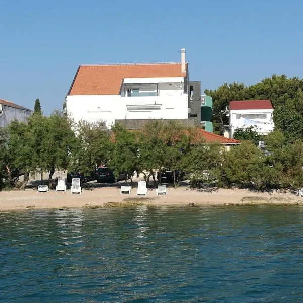 Apartments Lantina, hotel in Betina
