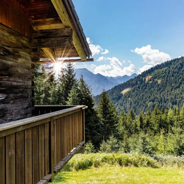 Fohlenwies - romantische Berghütte in Alleinlage Osttirol, hotel in Lienz