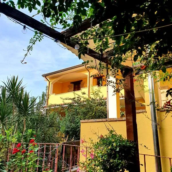 Palmas Anna's rooms Is Procilis, hotel in Palmas Arborea