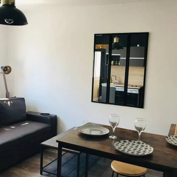 Appartement 2/3 pers, centre ville avec parking., hotel en Corsept