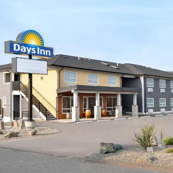 Days Inn by Wyndham 100 Mile House, hotelli kohteessa Lac La Hache