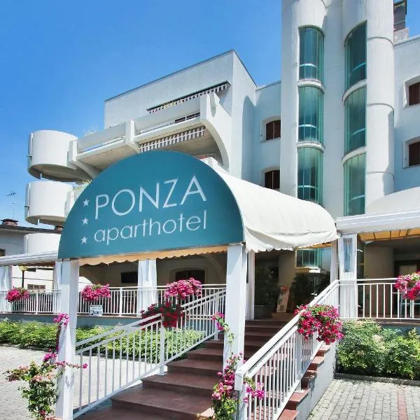 Aparthotel Ponza, hotel v Lignanu Sabbiadoru