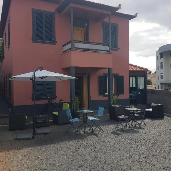 FX Carvalhal, hotel ve Funchalu