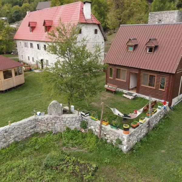 Bujtina Terthorja, hotel u gradu Razëm