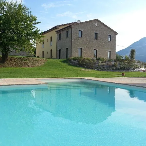 Amico Country House, hotel a Serra San Quirico