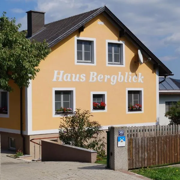 Haus Bergblick, hotel en Maiersdorf