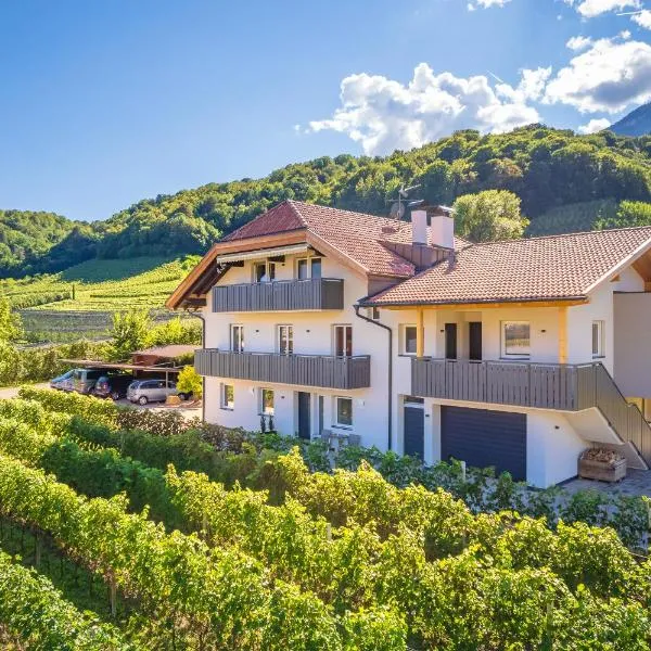 Haus Stolz, hotel en Appiano sulla Strada del Vino
