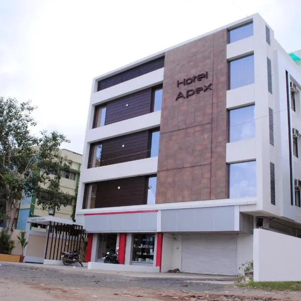 Hotel New Apex، فندق في Ankleshwar