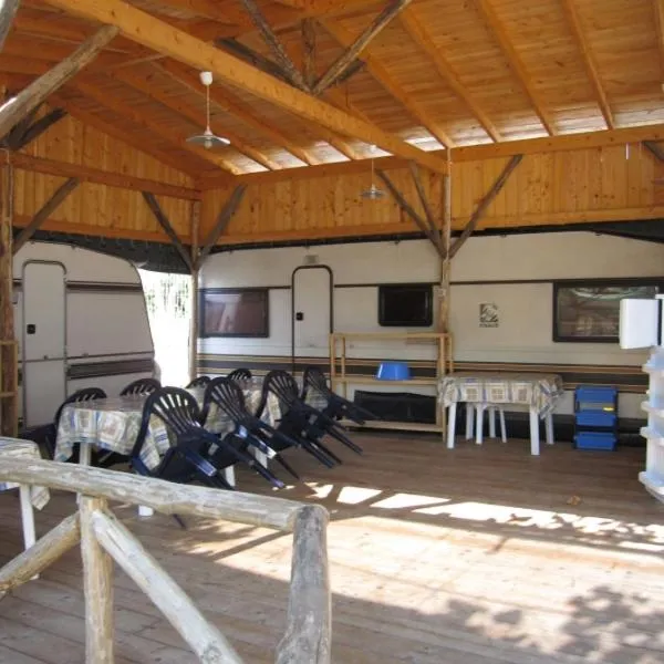 Camping Tsitreli, hotel Kalamíciben
