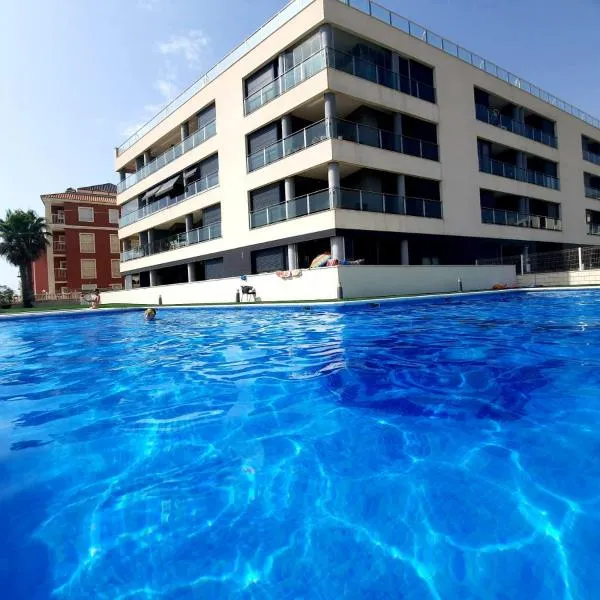 Pinada Beach IV new & comfort. apartment, 1st line to the beach, sunterrace+pool, hotell i La Mata