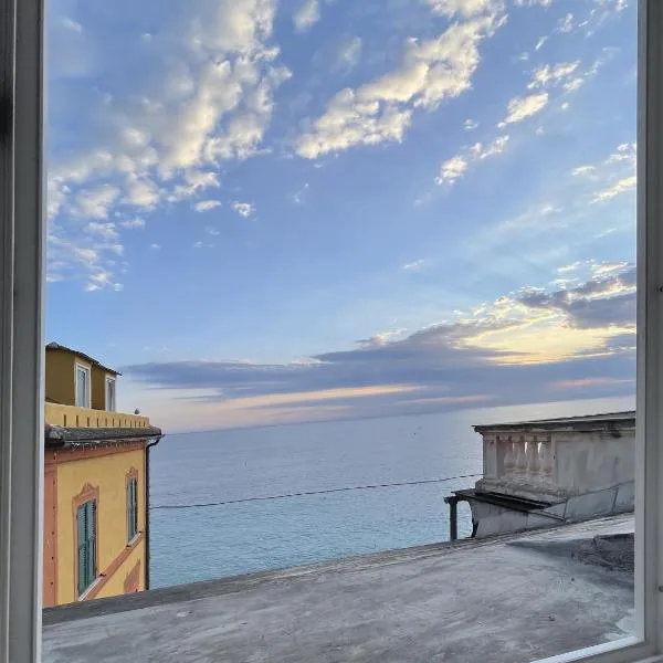 Via Garibaldi 75 - Attic sea view, hotel din Camogli