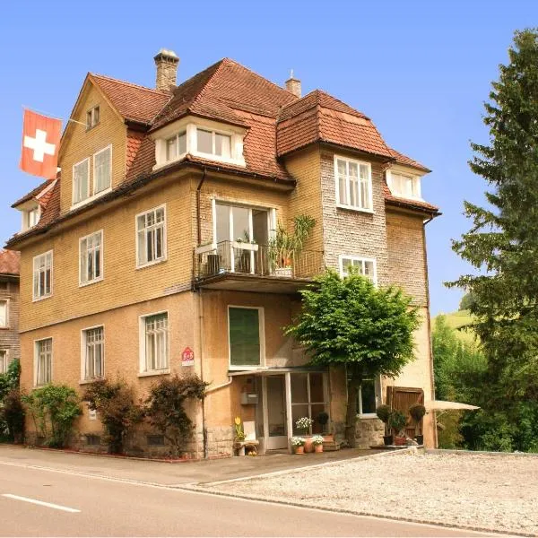 Villa Donkey BnB, hotel di Degersheim