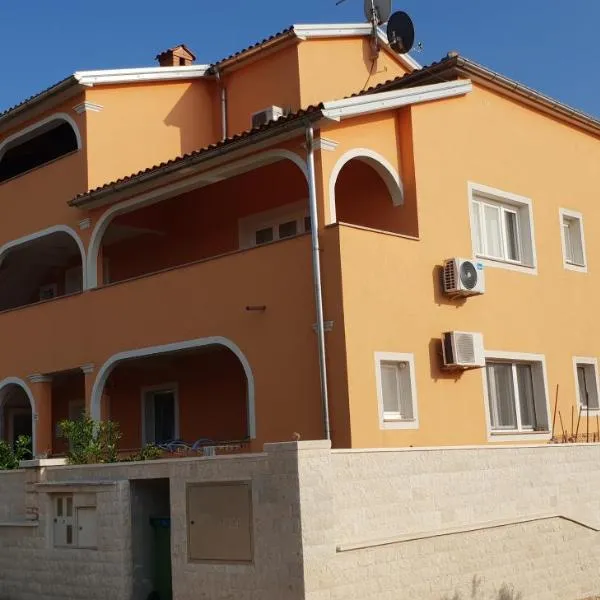 Apartmani Citrus Novigrad, hotel em Filipac