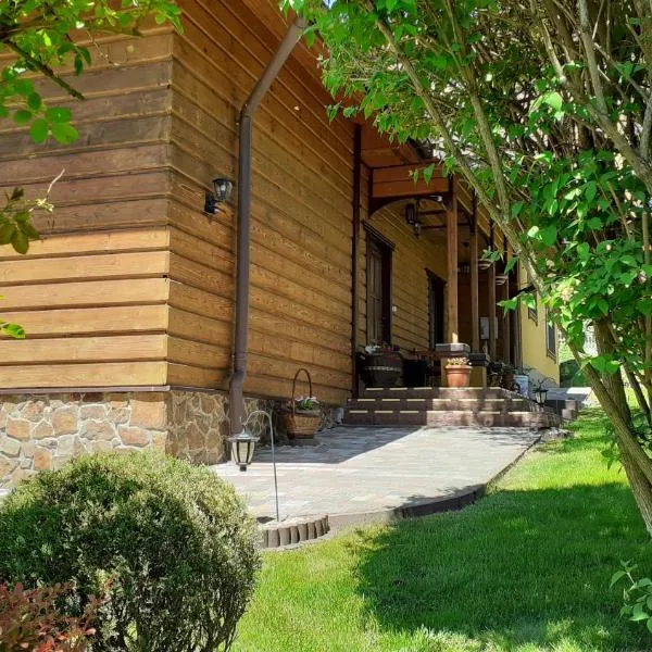 Dom Pod Jaśminem, hotel v destinaci Ustrzyki Dolne