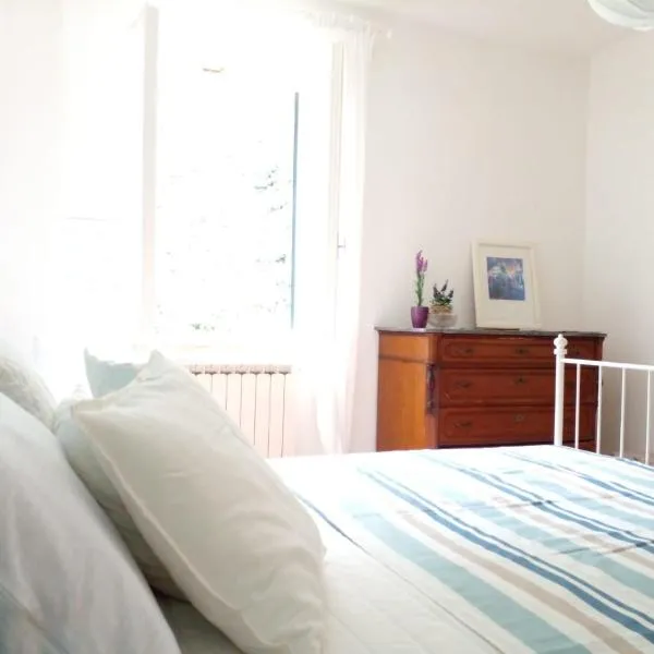 CASA ADRI. Comoda, accessibile, luminosa., ξενοδοχείο στη Βερνάτσα