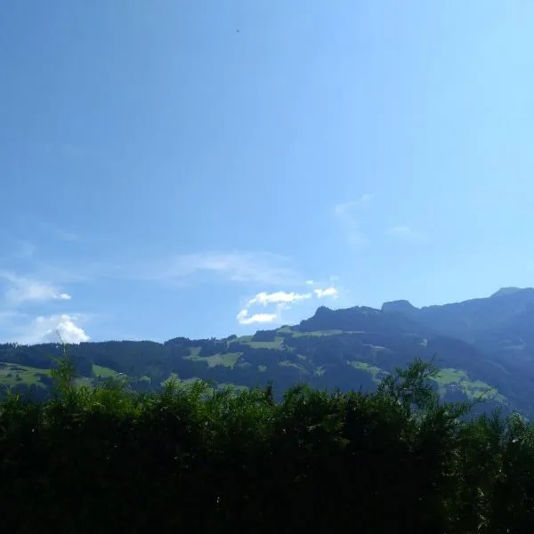 Zillertal Apartment mit Traumausblick - Haus Kirchler, hotel en Hippach