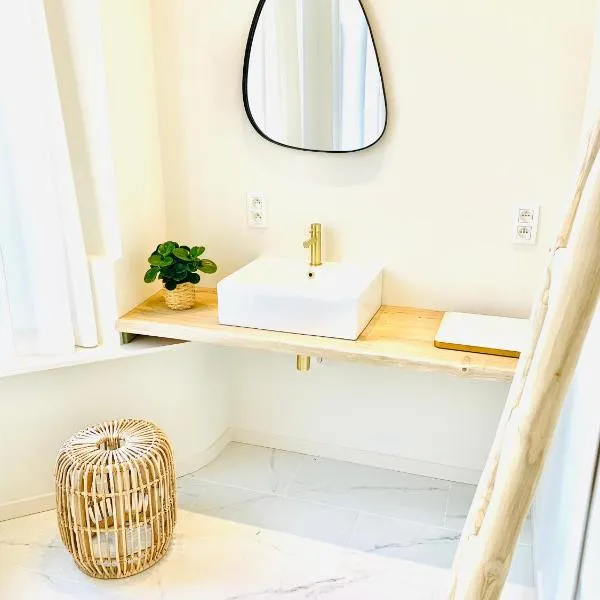 Rooms & Loft De Post, hotel v destinaci Gavere