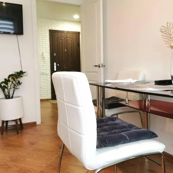 Studio Apartment in the center, hotell i Novhorod-Siversʼkyy