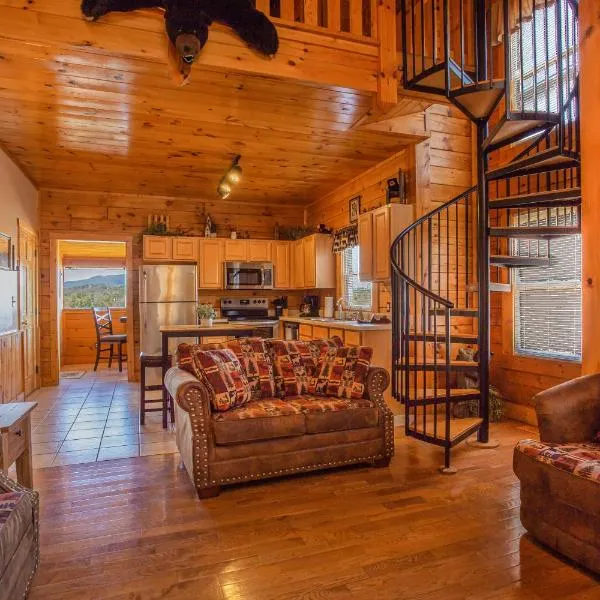 Bear Claw · Bear Claw Retreat in Pigeon Forge!, hotel in Pigeon Forge