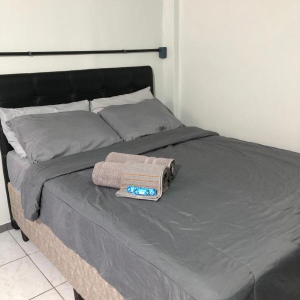 Unidade independente em sobrado, confortável e familiar no coração de Foz! TÉRREO e piscina compartilhada