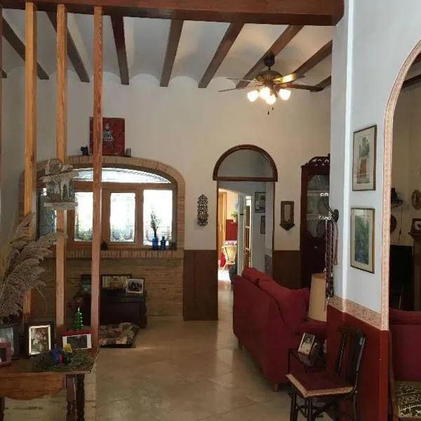 Casa de Pueblo en Navarres, hotel v destinaci Navarrés