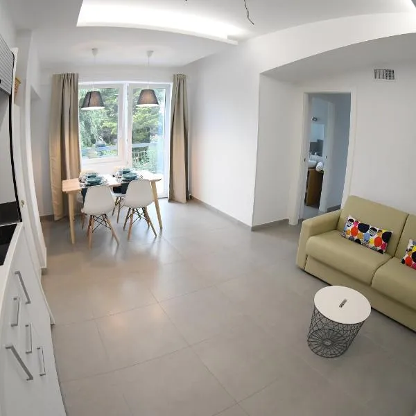 Golden Beach Residence, hotel v destinaci Fregene
