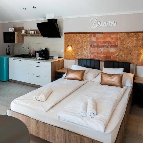 Allium Apartment, hotel in Makó