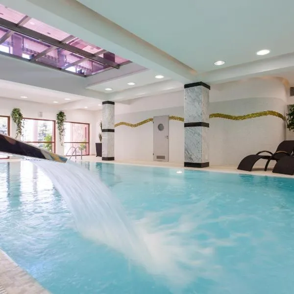 Hotel Robert's Port, hotel en Mikołajki