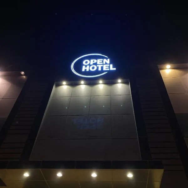 Open Hotel, hotel i Al Buţayn