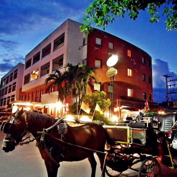 Pin Hotel, hotel a Lampang