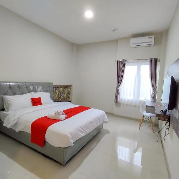 RedDoorz Syariah near GOR Satria Area, khách sạn ở Purwokerto