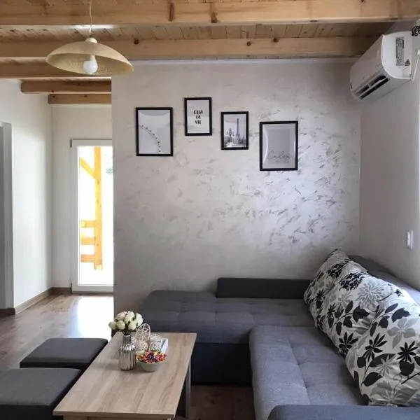 Kuca za odmor Daca Bogojevo, hotel v destinaci Gombos
